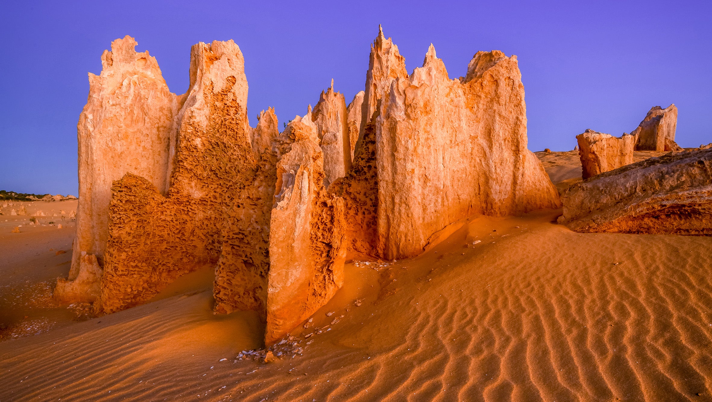 Raystar Pinnacles Pinnacles Sunset & Twilight Photography Tours – Blue Tongue Photography ...